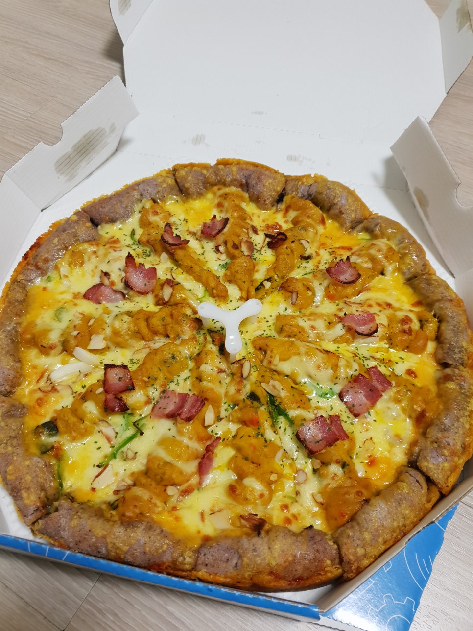 피자알볼로나주 이미지