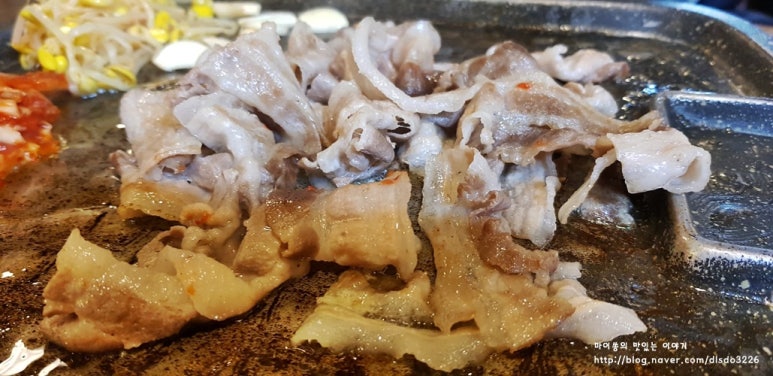 돈다발대패삼겹 이미지