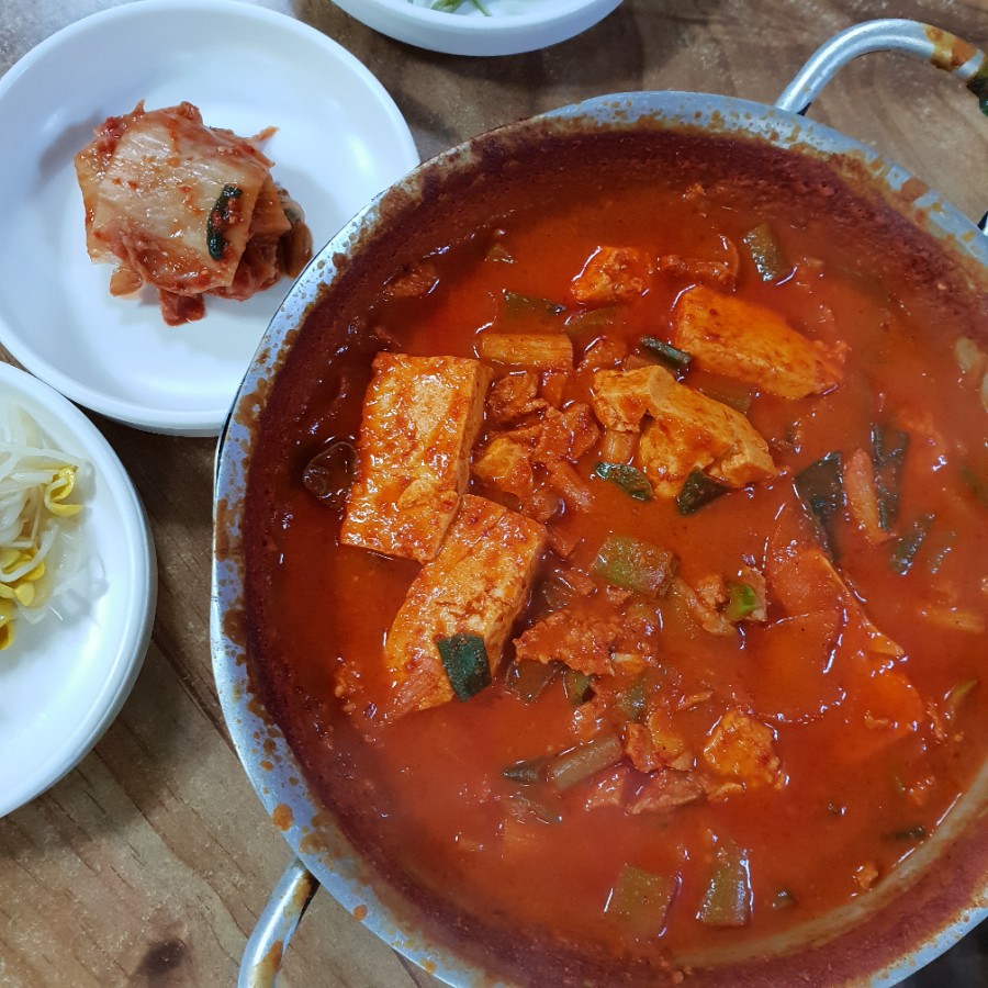엄마네돼지찌개 이미지