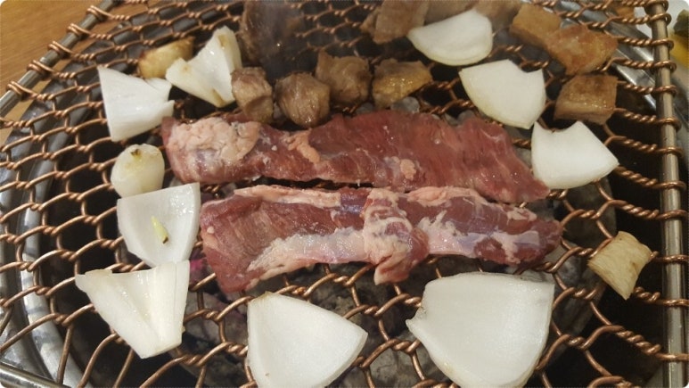 천년돼지숯불구이 이미지