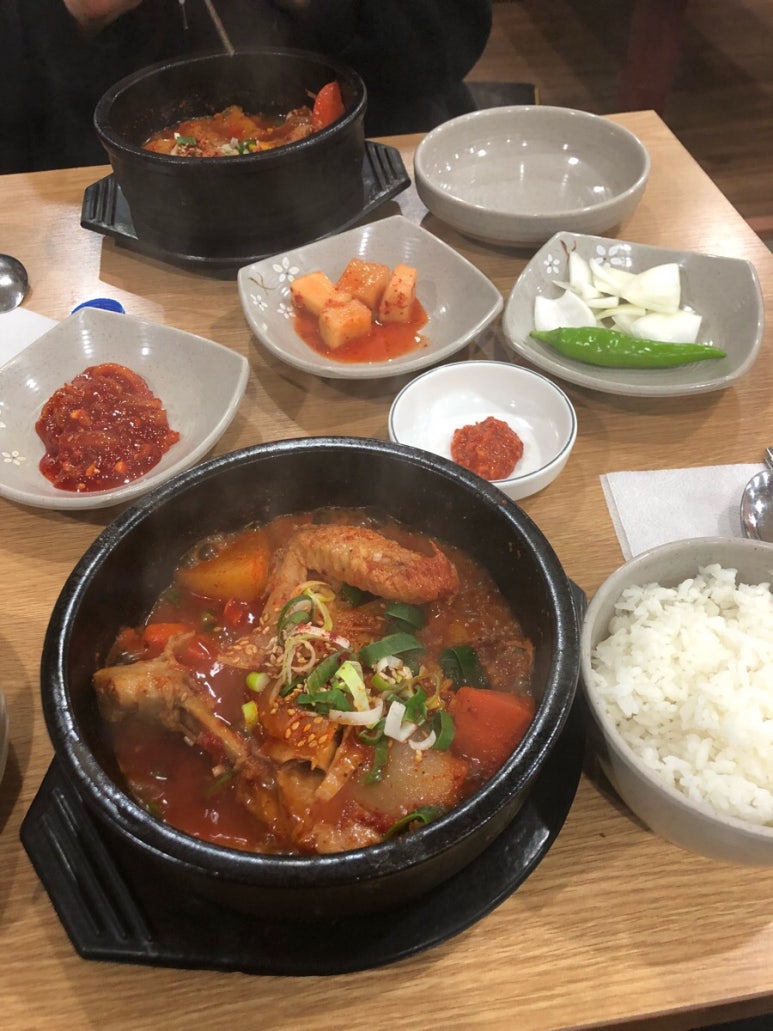 엄마손뚝배기 이미지