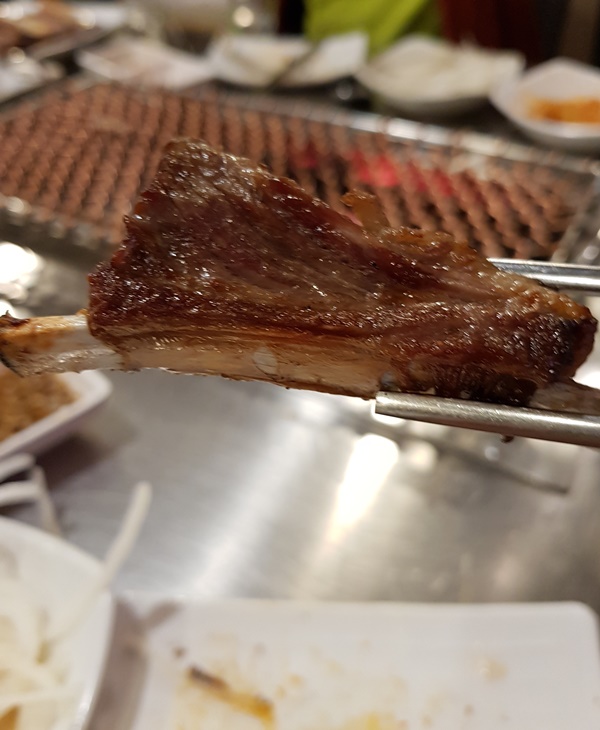 양다리걸쳤네 이미지