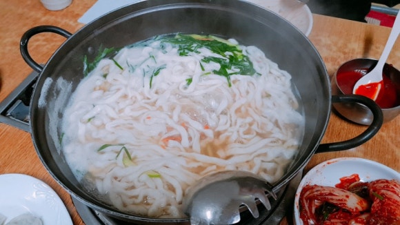 신촌손칼국수 이미지