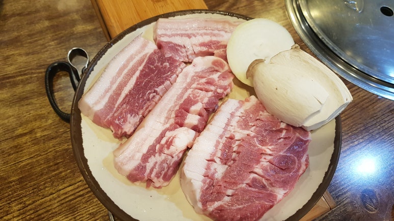 제주충세흑돼지 이미지