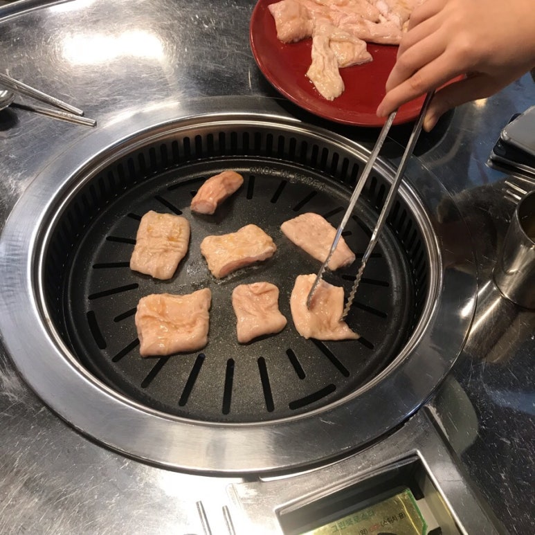 돈이랑꼬꼬랑 이미지