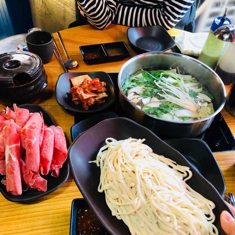 진미샤브샤브칼국수 이미지