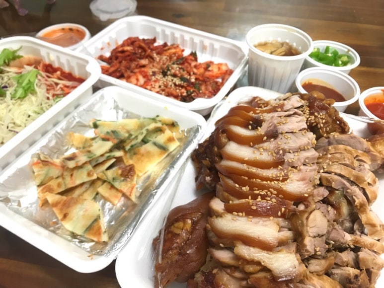 철수네왕족발 이미지