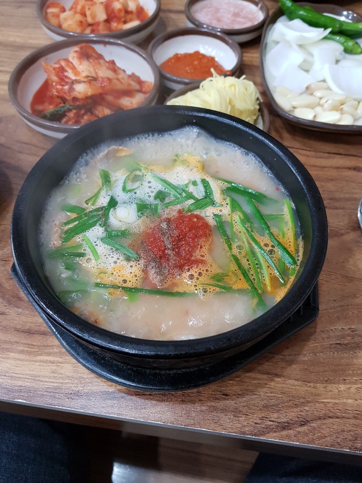 설봉돼지국밥 이미지