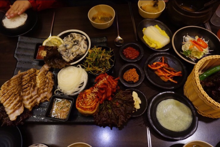 꽃 피우는 기와보쌈 이미지