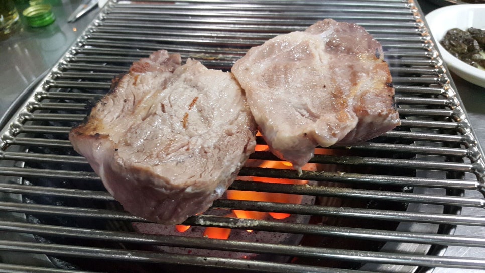간판없는고기집 이미지