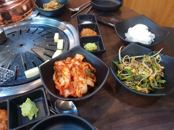 한우돈정육식당 이미지