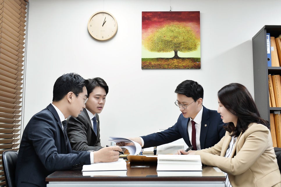 시냇가에심은나무 이미지
