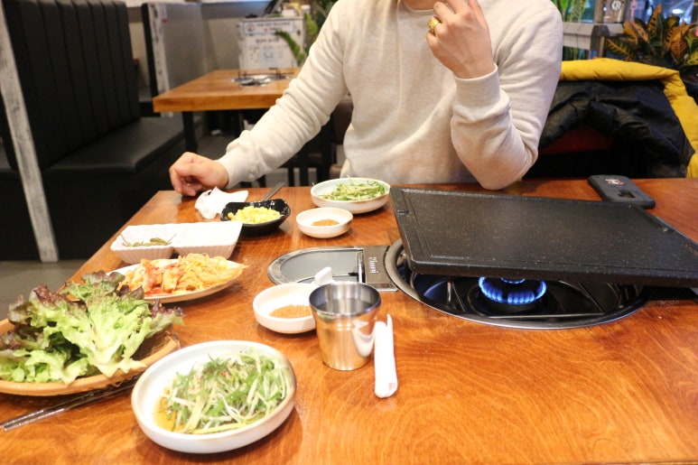 퇘랑숯불구이 이미지