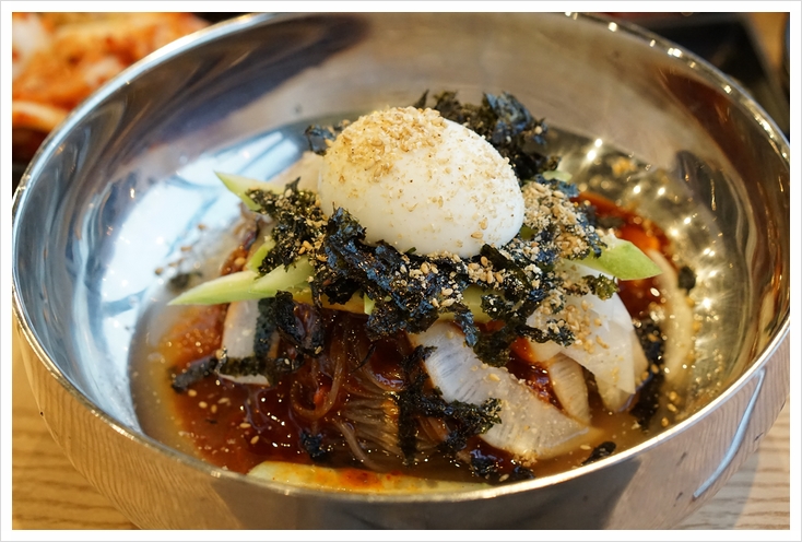 닭이닭 이미지