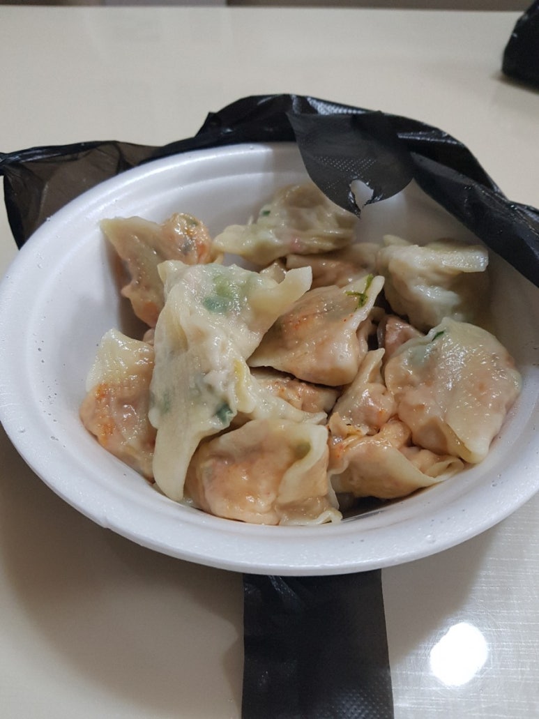 통통손만두 이미지