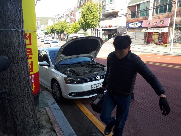 자동차배터리출장24시 이미지