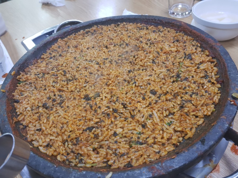 돌솟해물뼈찜 이미지