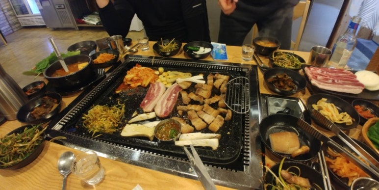 시청흑돼지돈삼겹 이미지