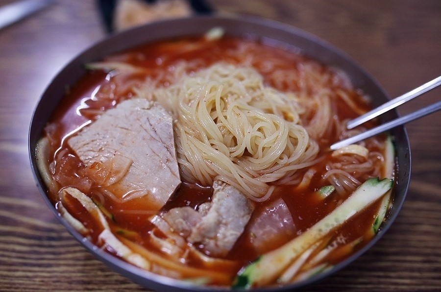 다운밀면 이미지