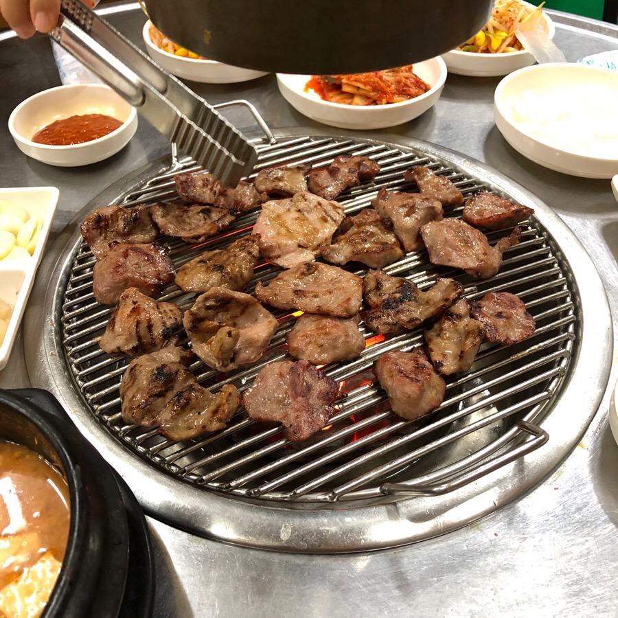 돼지뽈집 이미지