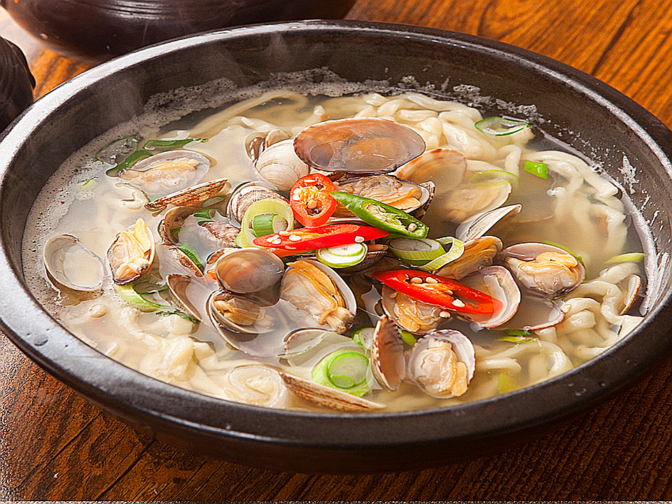 바지락칼국수 이미지
