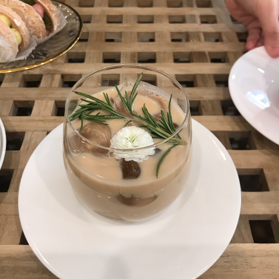 카페플로잉플라워 이미지