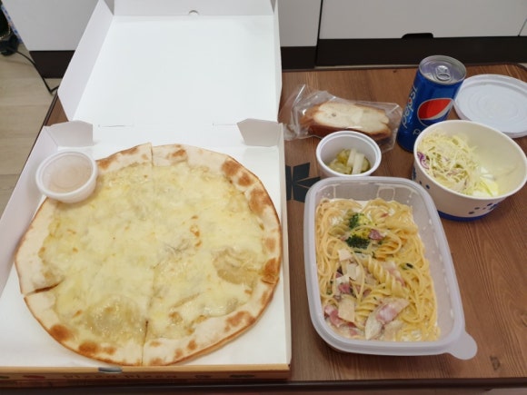 윤쿠치나 이미지