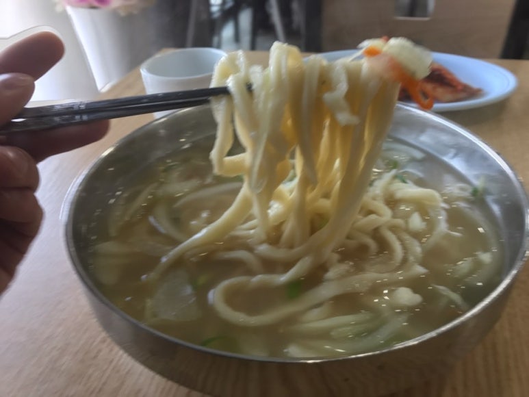 손칼국수 이미지
