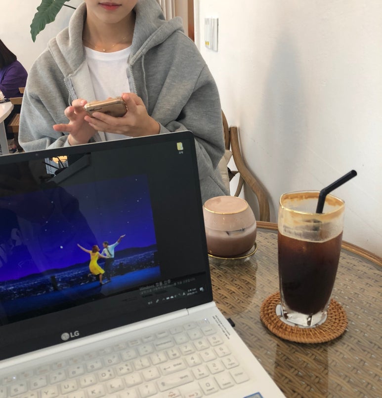 던던커피 이미지