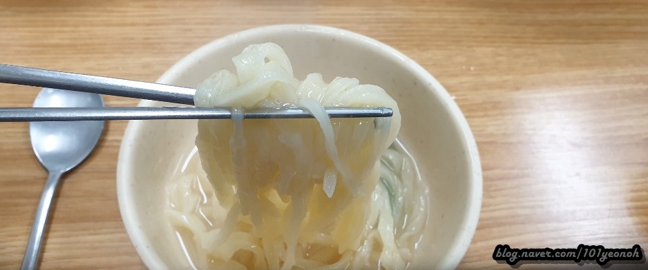 장미손칼국수 이미지
