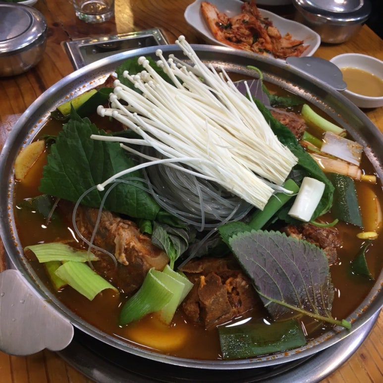 맛나감자탕 석산점 이미지