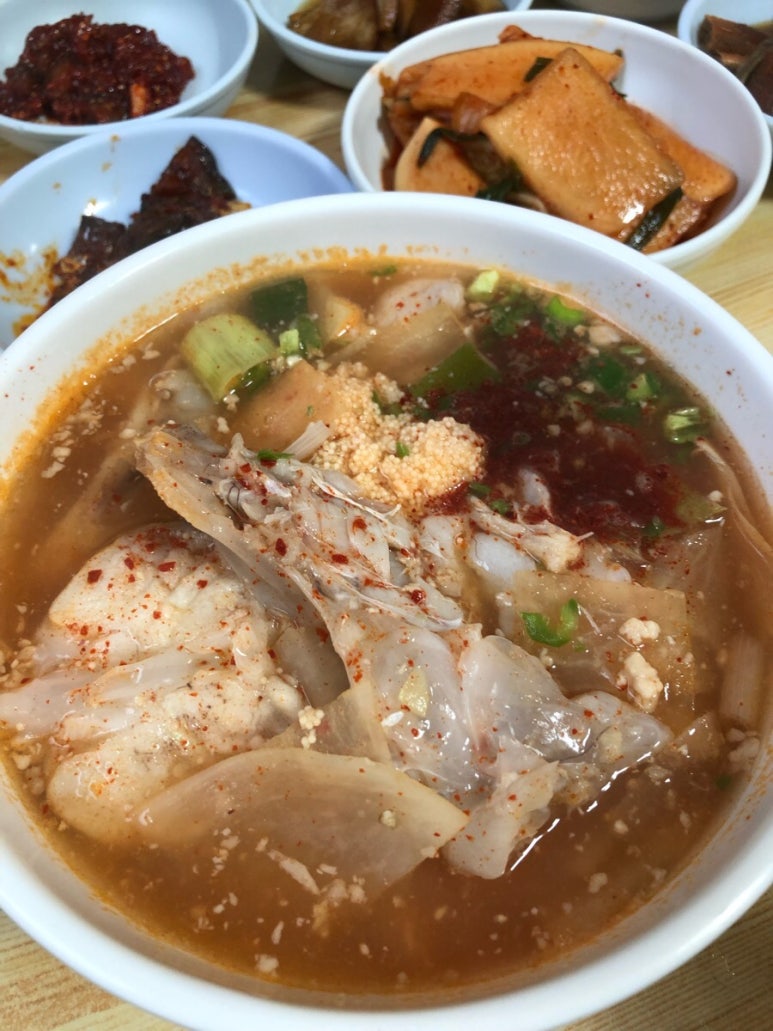 속초곰치국 이미지
