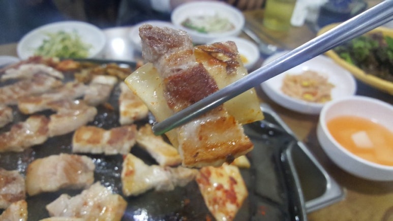 거북솥삼겹살 이미지