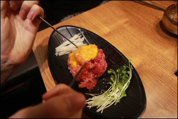 푸줏간육회 이미지