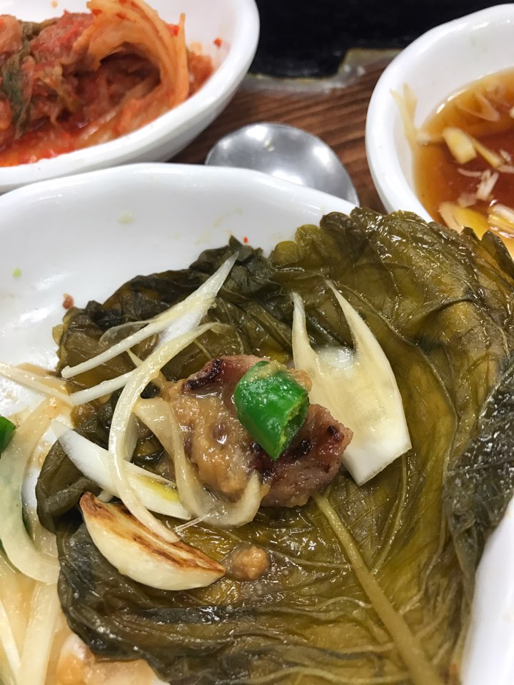 꺼먹돼지집 이미지