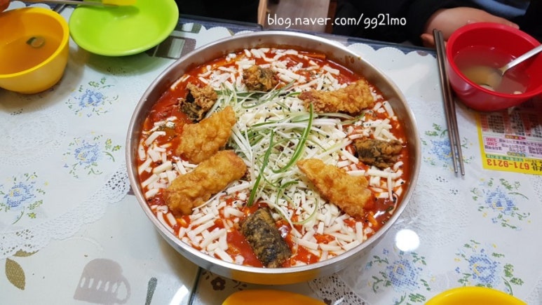 가루김밥떡볶이 이미지