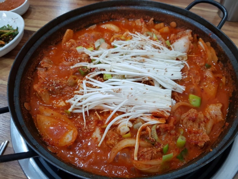 태산생고기두루치기 이미지