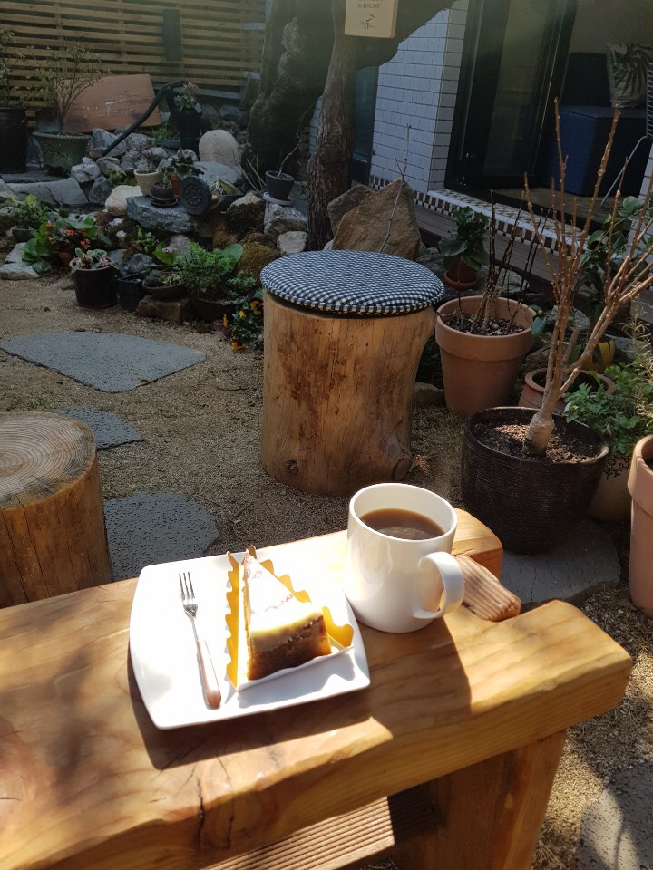 카페뜨락 이미지