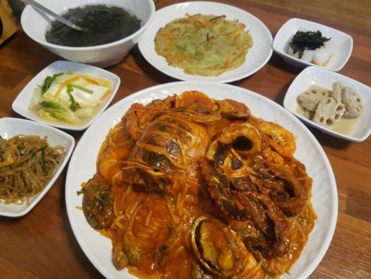 연근이해물찜 이미지