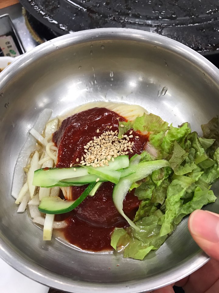 꺼먹돼지집 이미지