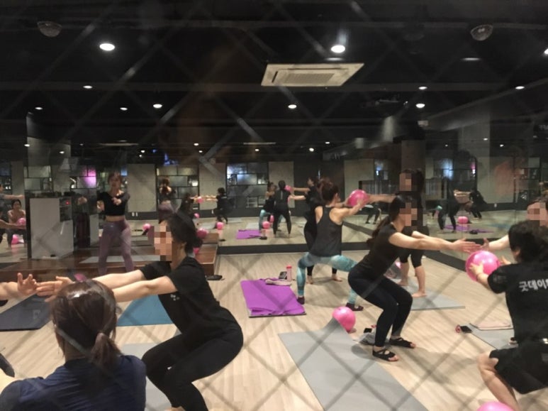 굿휘트니스 이미지