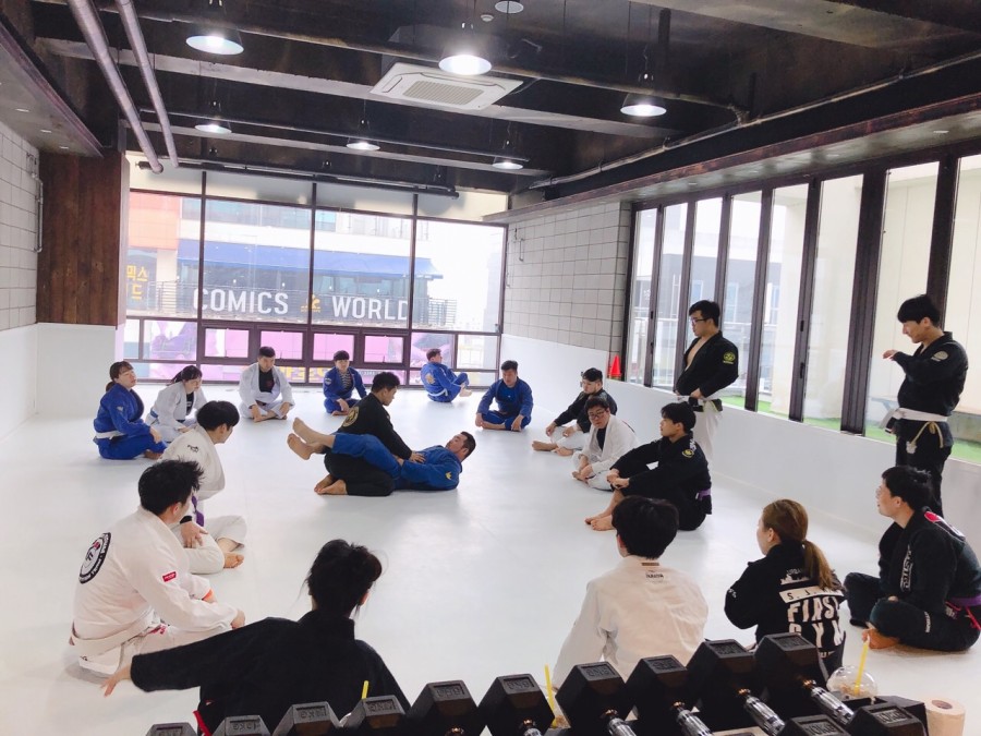 퍼스트짐 이미지