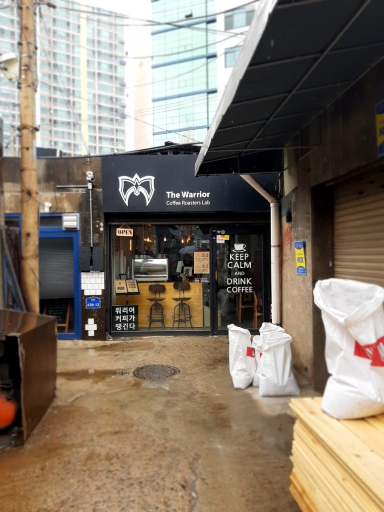 더로스터스커피랩 이미지