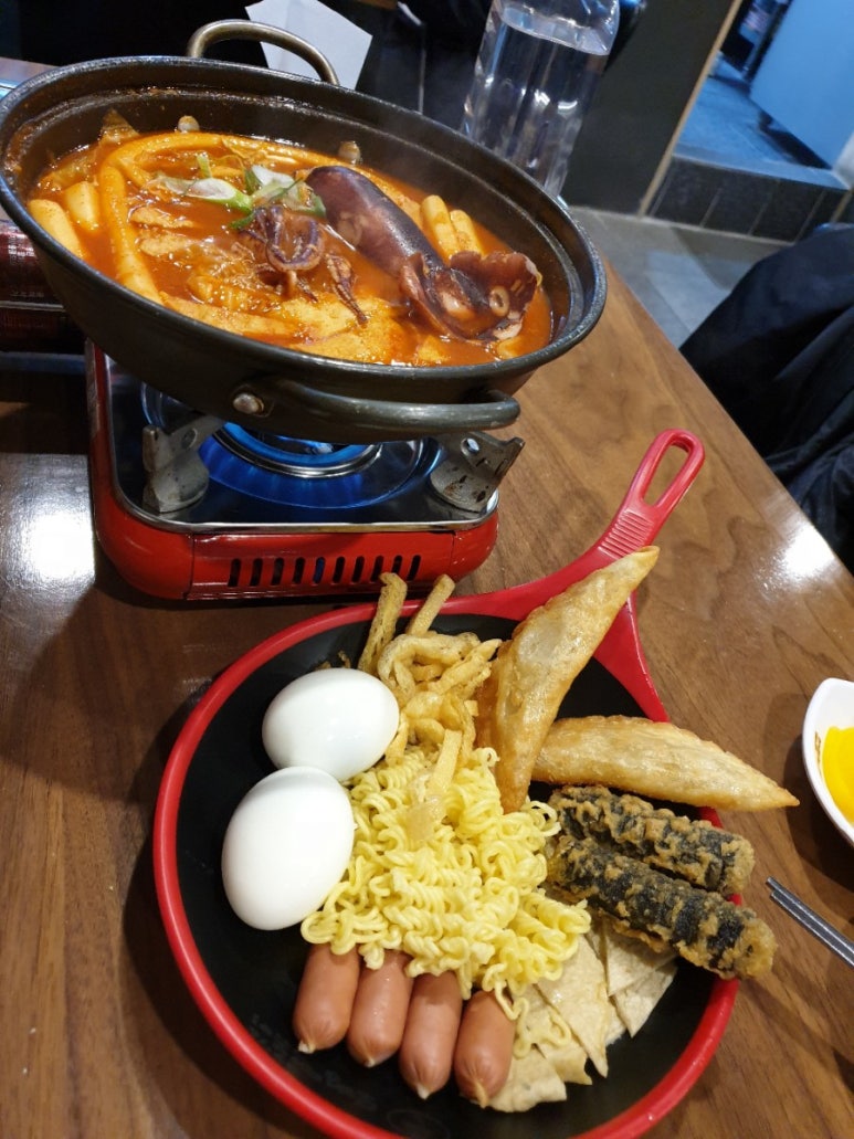 모범떡볶이 1976 이미지