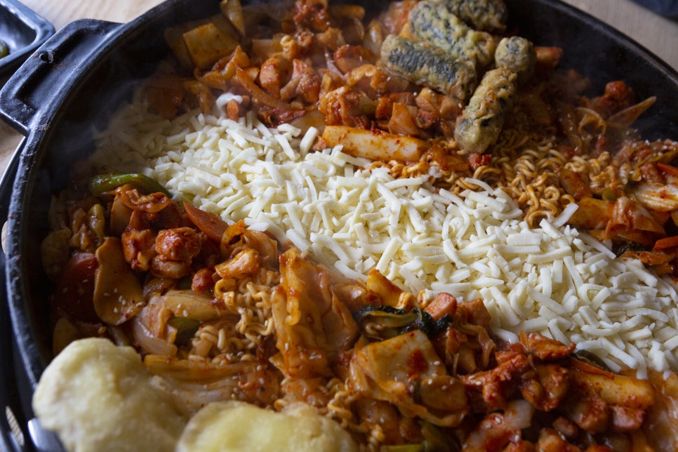 홍춘천매운치즈닭갈비 이미지