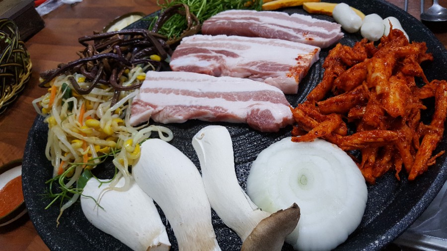 더덕솥뚜껑삼겹살 율량점 이미지