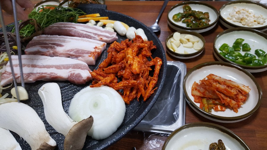 더덕솥뚜껑삼겹살 율량점 이미지