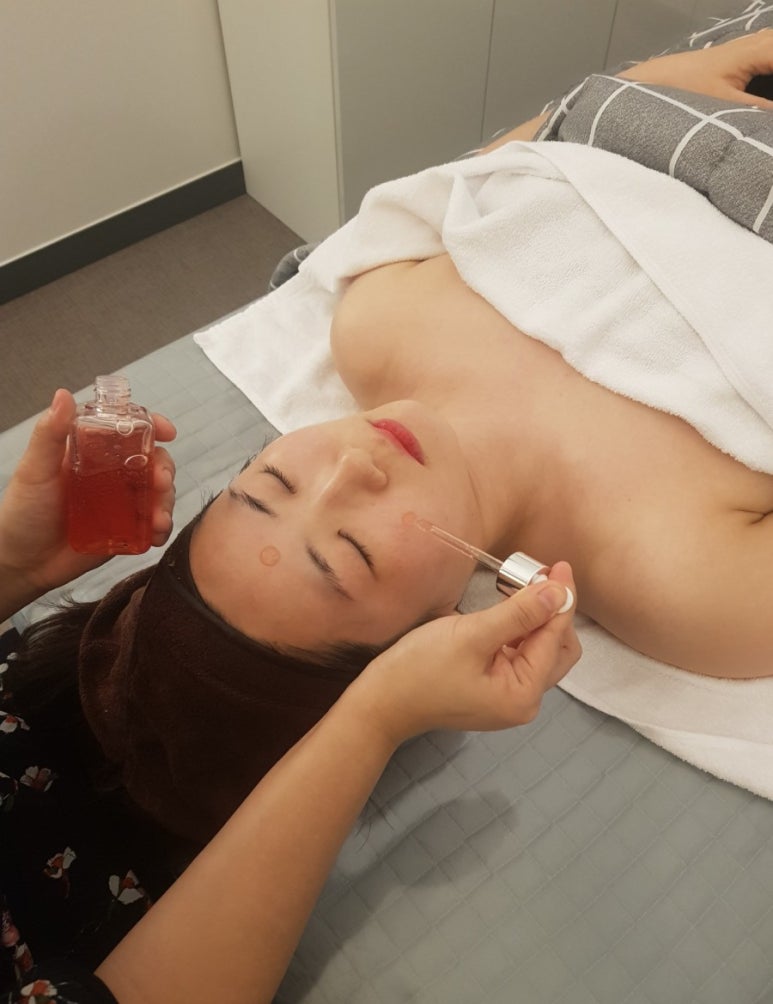 로즈 네일 & 피부 이미지