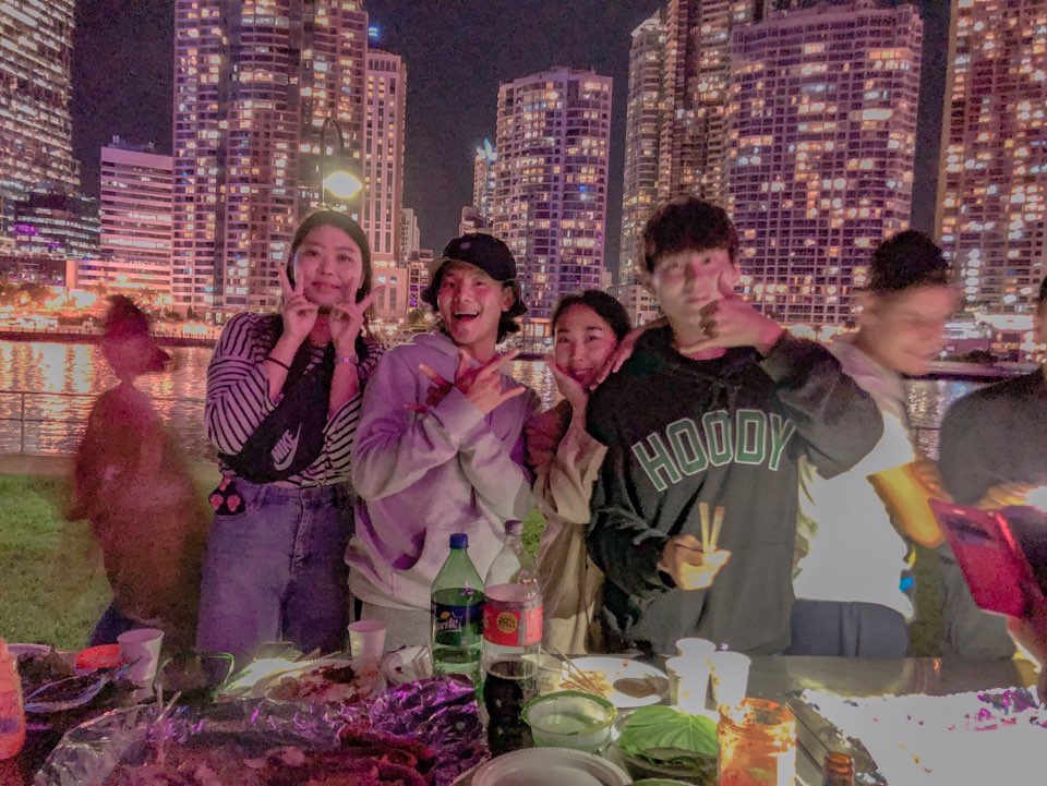 리얼홀리데이 이미지