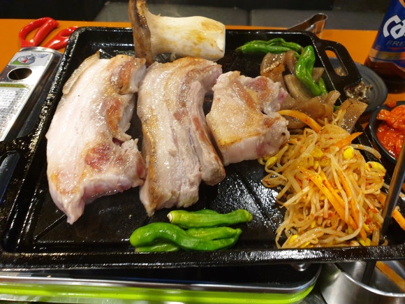 강변흑돼지 이미지